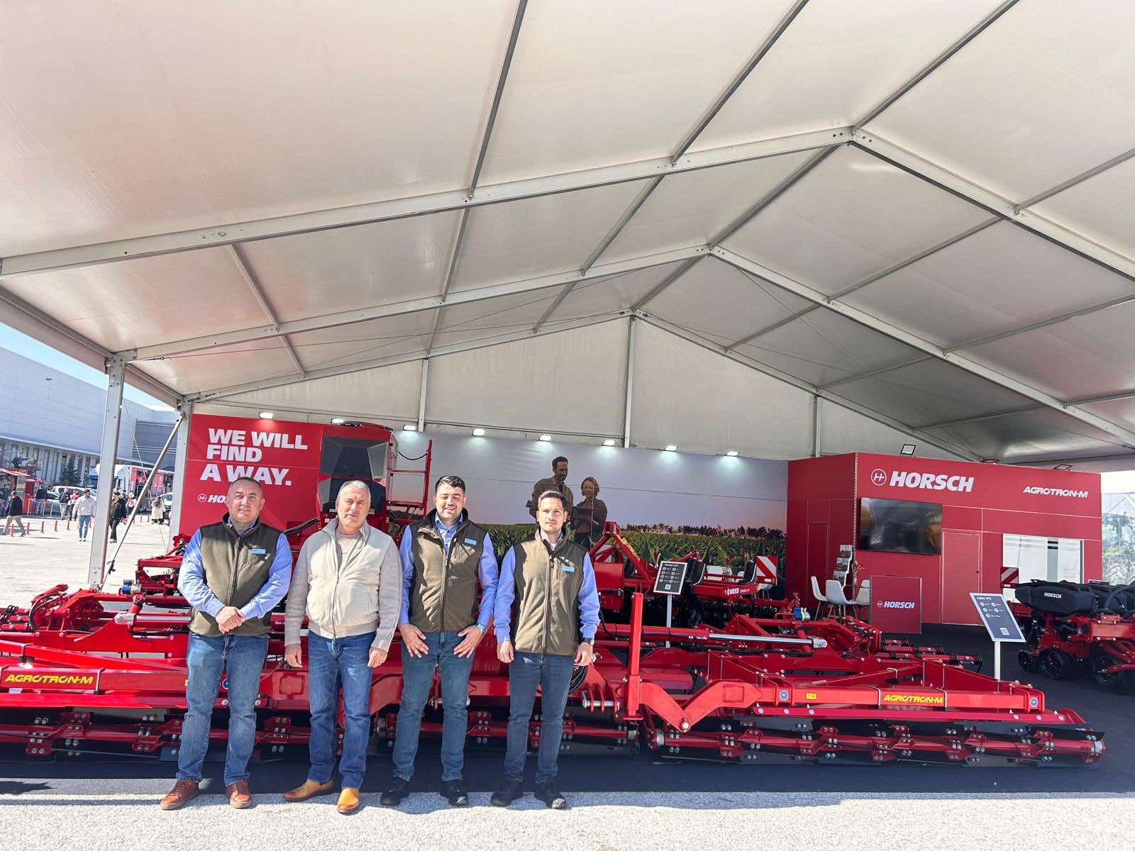 Konya Tarım Fuarı 2026’da Agrotron Türkiye ve HORSCH tarım makineleri standımıza gösterilen yoğun ilgi için teşekkür ederiz.
