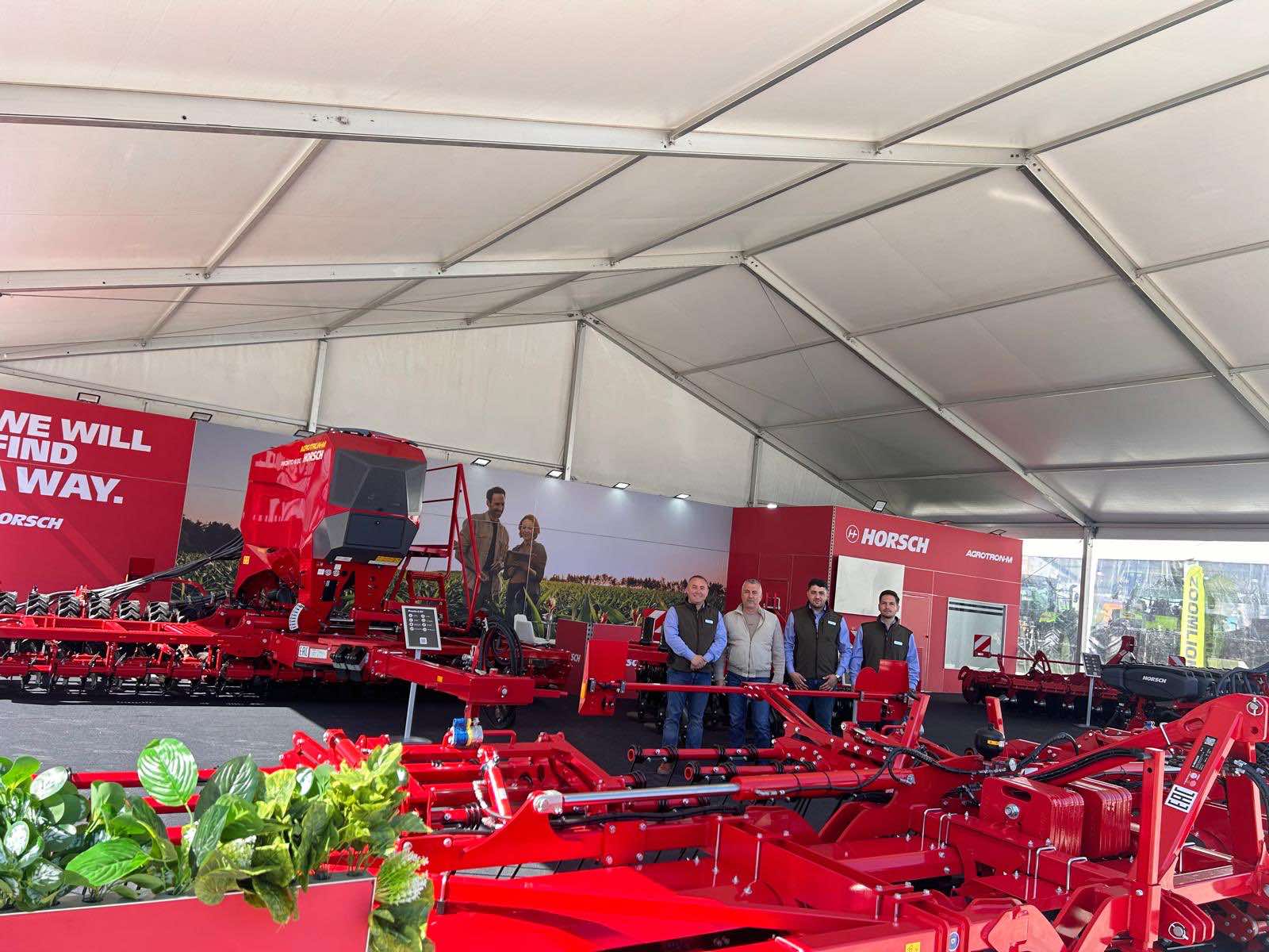 Konya Tarım Fuarı 2026’da Agrotron Türkiye ve HORSCH tarım makineleri standımıza gösterilen yoğun ilgi için teşekkür ederiz.